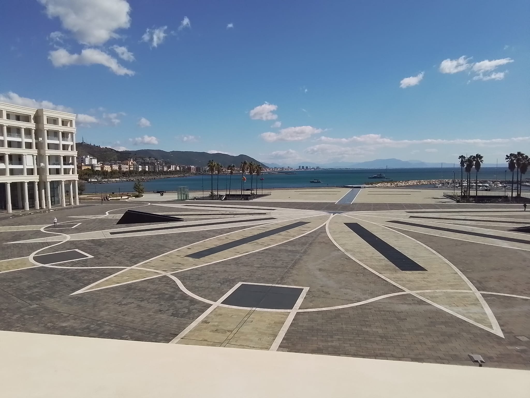 Edificio Crescent - Salerno (SA)